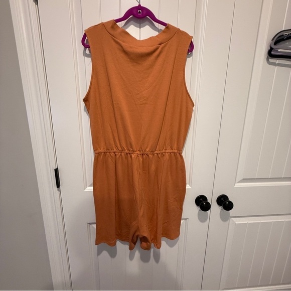 Zenana V-Neck Warm Orange-Brown Cotton Romper - Picture 7 of 7
